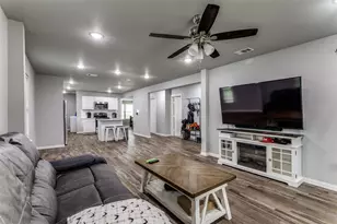 2805 Springdale Rd, Fort Worth, TX 76111 - Photo 7