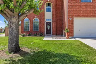 8012 Clear River Ln, Denton, TX 76210 - Photo 3