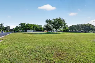 620 W Main St, Crowley, TX 76036 - Photo 27