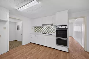 620 W Main St, Crowley, TX 76036 - Photo 3