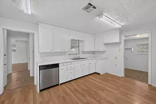 620 W Main St, Crowley, TX 76036 - Photo 5