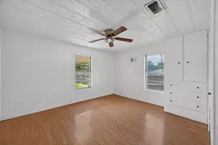 620 W Main St, Crowley, TX 76036 - Photo 13