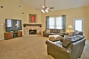 401 Bluefinch Dr, Little Elm, TX 75068 - Photo 3