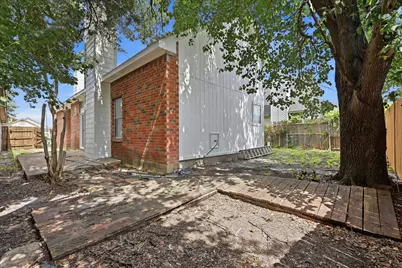 4215 Scarsdale Lane, Dallas, TX 75227 - Photo 13