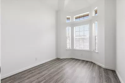 4215 Scarsdale Lane, Dallas, TX 75227 - Photo 9
