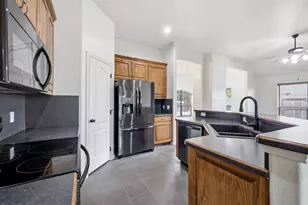 9101 Autumn Falls Dr, Fort Worth, TX 76118 - Photo 11
