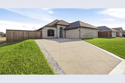 9101 Autumn Falls Drive, Fort Worth, TX 76118 - Photo 1