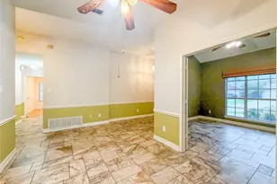 2752 Scarborough Dr, Grand Prairie, TX 75052 - Photo 5