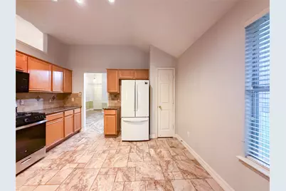 2752 Scarborough Drive, Grand Prairie, TX 75052 - Photo 9