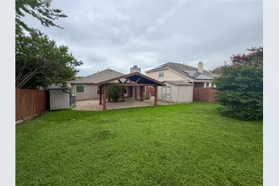 2752 Scarborough Drive, Grand Prairie, TX 75052 - Photo 21