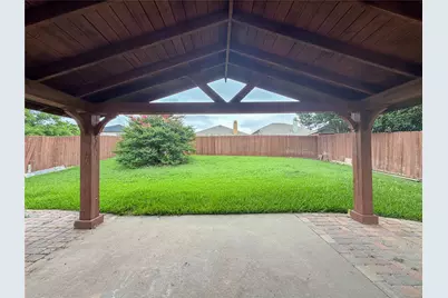 2752 Scarborough Drive, Grand Prairie, TX 75052 - Photo 19