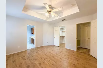 2752 Scarborough Drive, Grand Prairie, TX 75052 - Photo 13
