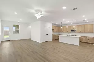 5909 Laurel Lk Ln, Pilot Point, TX 76258 - Photo 7