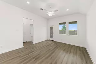 5941 Laurel Lk Ln, Pilot Point, TX 76258 - Photo 15
