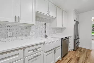 4326 Mendenhall Drive, Dallas, TX 75244 - Photo 17
