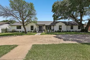 4326 Mendenhall Dr, Dallas, TX 75244 - Photo 3