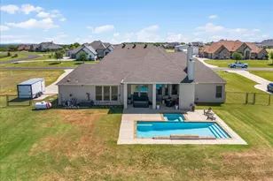 329 Palo Alto Dr, Springtown, TX 76082 - Photo 31
