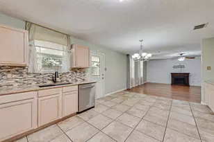 1629 Baxter Springs Dr, Fort Worth, TX 76247 - Photo 9