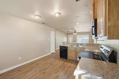 728 W Walker Street, Denison, TX 75020 - Photo 5