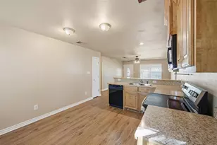 728 W Walker St, Denison, TX 75020 - Photo 5