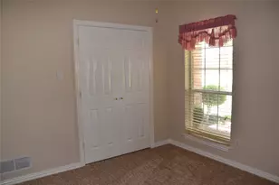 4017 Windmill Ridge Cir, Red Oak, TX 75154 - Photo 13