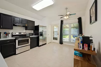 820 Wyndham Place, Arlington, TX 76017 - Photo 7