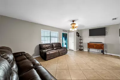 1002 Caron Street, Robinson, TX 76706 - Photo 5