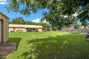 1002 Caron St, Robinson, TX 76706 - Photo 33
