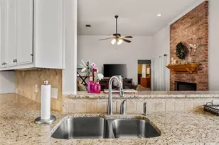 628 Willow Creek Dr, Hewitt, TX 76643 - Photo 19