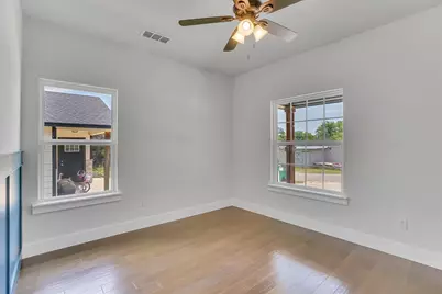 800 Crow Court, Granbury, TX 76048 - Photo 17