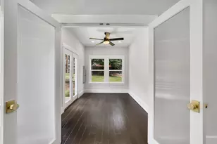 800 Crow Ct, Granbury, TX 76048 - Photo 17