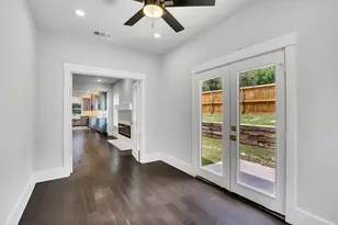 800 Crow Ct, Granbury, TX 76048 - Photo 21