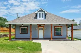 800 Crow Ct, Granbury, TX 76048 - Photo 1
