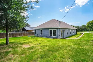 800 Crow Ct, Granbury, TX 76048 - Photo 29