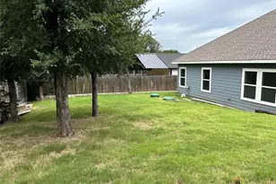 800 Crow Ct, Granbury, TX 76048 - Photo 7