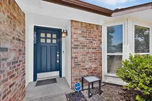 2802 Green Oaks Dr, Garland, TX 75040 - Photo 3