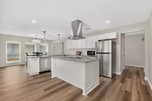 2802 Green Oaks Dr, Garland, TX 75040 - Photo 11