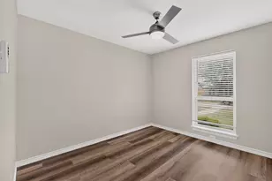 2802 Green Oaks Dr, Garland, TX 75040 - Photo 29