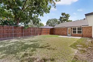 2802 Green Oaks Dr, Garland, TX 75040 - Photo 33