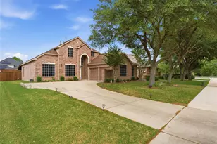 10002 River Bend Dr, Rowlett, TX 75089 - Photo 3