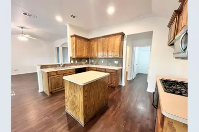 500 Hidden Meadow Court, DeSoto, TX 75115 - Photo 7