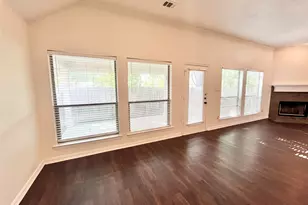 500 Hidden Meadow Ct, DeSoto, TX 75115 - Photo 11