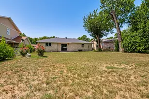 1405 Rambler Rd, Arlington, TX 76014 - Photo 25