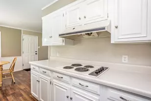 2005 Maplewood Dr, Gainesville, TX 76240 - Photo 11