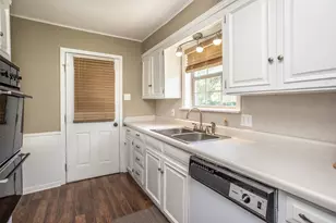 2005 Maplewood Dr, Gainesville, TX 76240 - Photo 9