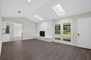4348 Selkirk Dr W, Fort Worth, TX 76109 - Photo 5