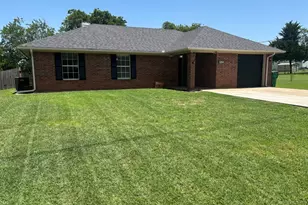 1204 Cooke St, Nocona, TX 76255 - Photo 1