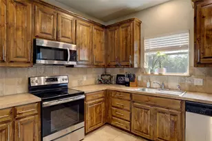 751 N Sherman Ave, Van Alstyne, TX 75495 - Photo 7