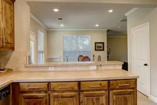 751 N Sherman Ave, Van Alstyne, TX 75495 - Photo 9
