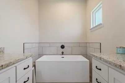 426 Alexander, Hillsboro, TX 76645 - Photo 17
